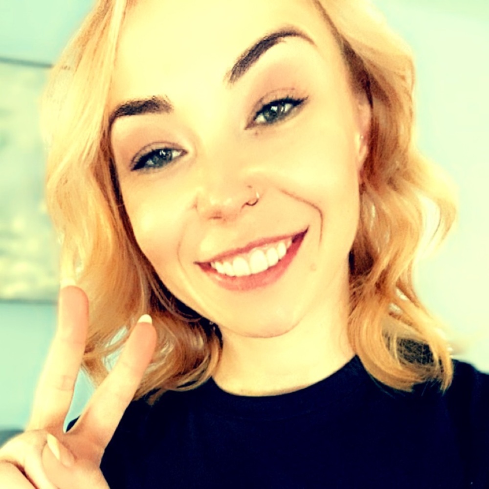 Meet your Posher, Kayla